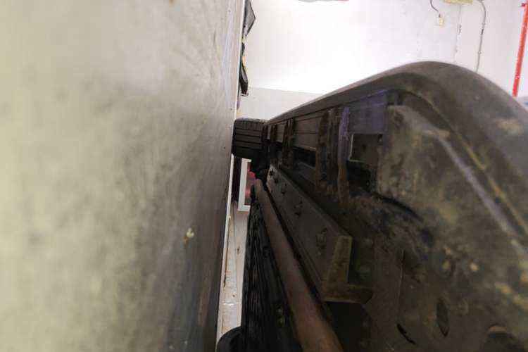 Used Hima AITO M9 2024 Range-Extended Ultra Version 42 kWh 6-Seater Model Right Side Sill