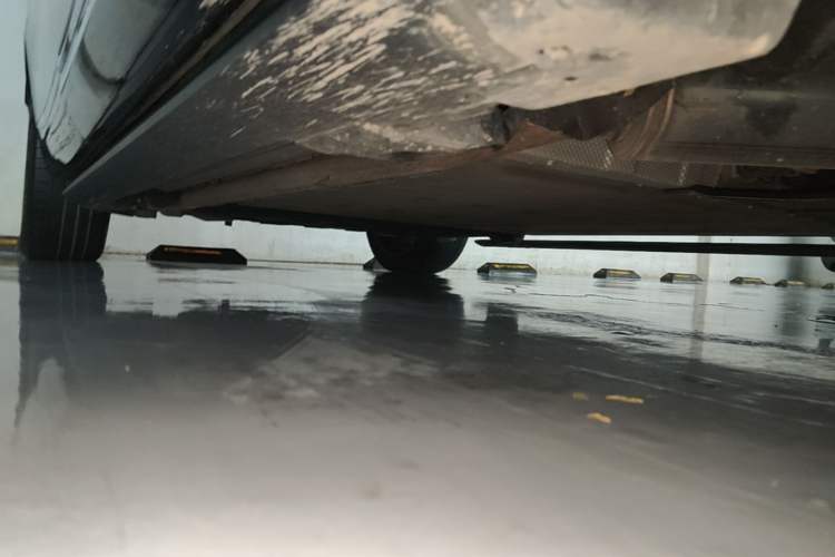 Used Hima AITO M9 2024 Range-Extended Ultra Version 42 kWh 6-Seater Model Right Side Sill