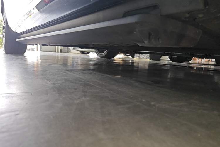 Used Hima AITO M9 2024 Range-Extended Ultra Version 52 kWh 6-Seater Model Right Side Sill