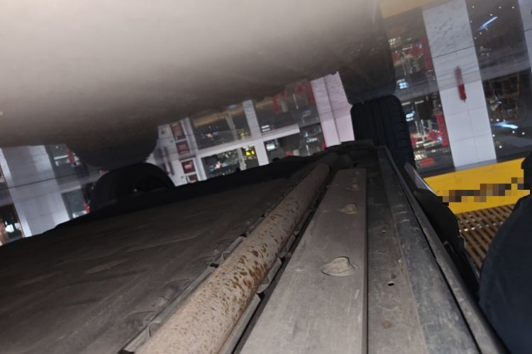 Used Hima AITO M9 2024 Range-Extended Max Edition 42 kWh 6-Seater Version Right Side Sill