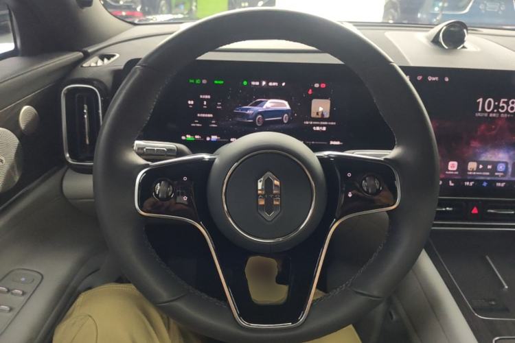 Used Hima AITO M9 2024 Range-Extended Ultra Version 42 kWh 6-Seater Model Steering Wheel
