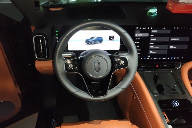 Used Hima AITO M9 2024 Range-Extended Ultra Version 42 kWh 6-Seater Model Steering Wheel