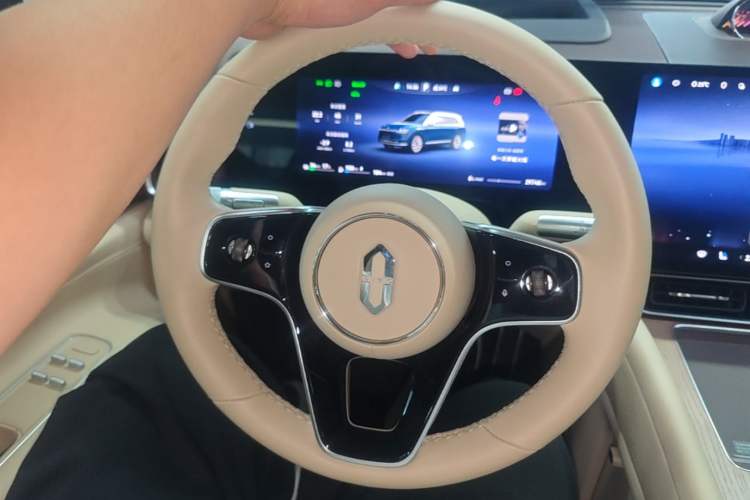 Used Hima AITO M9 2024 Range-Extended Ultra Version 42 kWh 6-Seater Model Steering Wheel