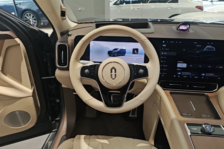 Used Hima AITO M9 2024 Range-Extended Ultra Version 42 kWh 6-Seater Model Steering Wheel