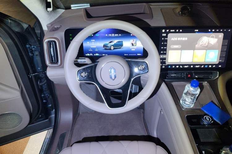 Used Hima AITO M9 2024 Range-Extended Max Edition 52 kWh 5-Seater Version Steering Wheel