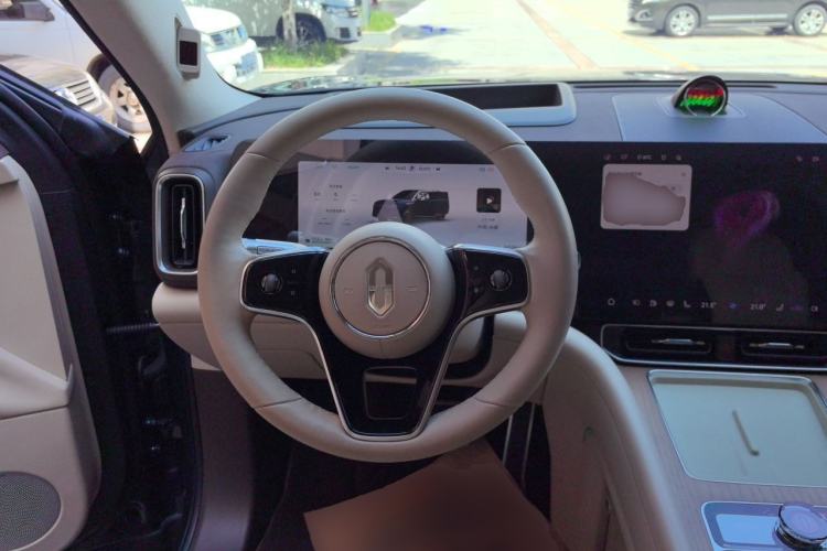 Used Hima AITO M9 2024 Range-Extended Ultra Version 42 kWh 6-Seater Model Steering Wheel