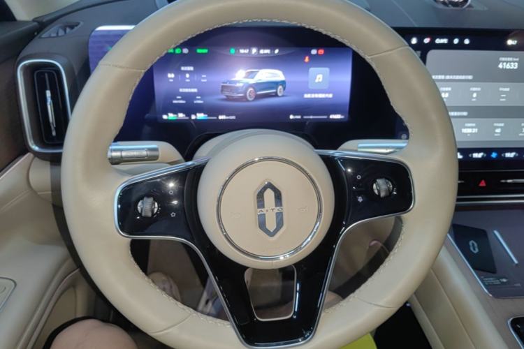 Used Hima AITO M9 2024 Range-Extended Ultra Version 42 kWh 6-Seater Model Steering Wheel