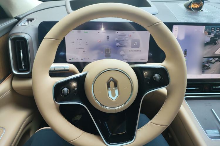Used Hima AITO M9 2024 Range-Extended Ultra Version 42 kWh 6-Seater Model Steering Wheel