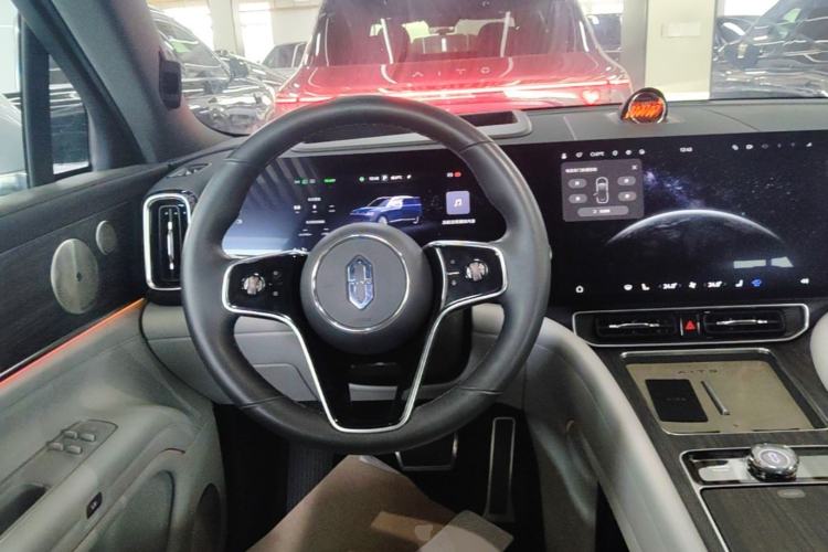 Used Hima AITO M9 2024 Range-Extended Ultra Version 42 kWh 6-Seater Model Steering Wheel