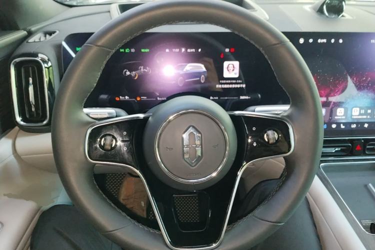 Used Hima AITO M9 2024 Range-Extended Ultra Version 42 kWh 6-Seater Model Steering Wheel