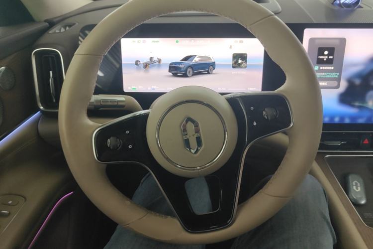 Used Hima AITO M9 2024 Range-Extended Ultra Version 42 kWh 6-Seater Model Steering Wheel