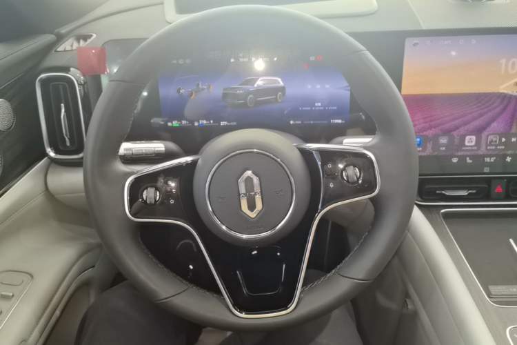 Used Hima AITO M9 2024 Range-Extended Ultra Version 42 kWh 6-Seater Model Steering Wheel