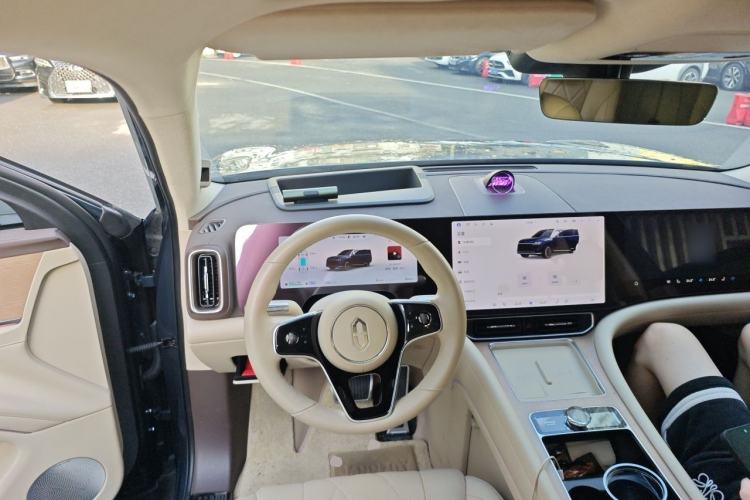Used Hima AITO M9 2024 Range-Extended Ultra Version 52 kWh 6-Seater Model Steering Wheel