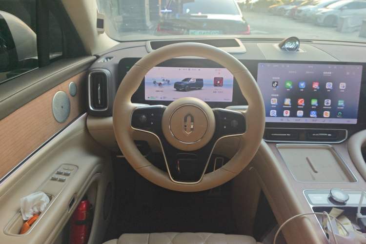 Used Hima AITO M9 2024 Range-Extended Ultra Version 52 kWh 6-Seater Model Steering Wheel