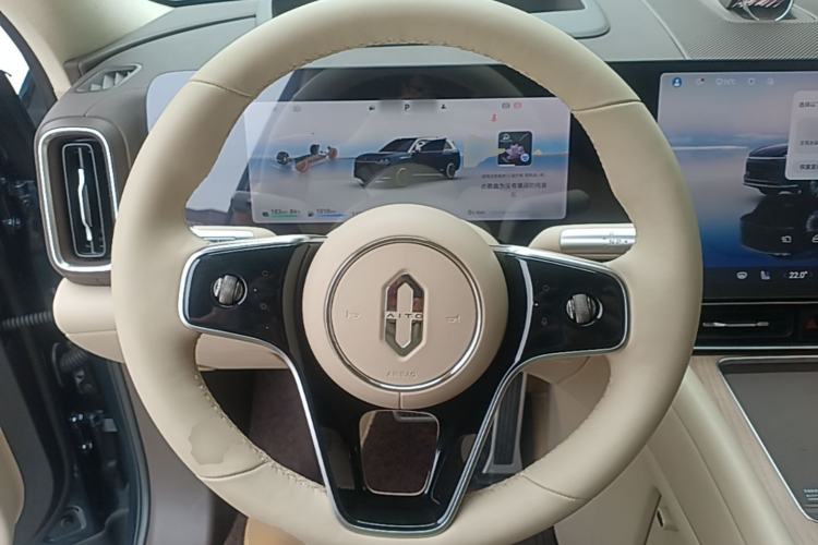 Used Hima AITO M9 2024 Range-Extended Ultra Version 42 kWh 6-Seater Model Steering Wheel