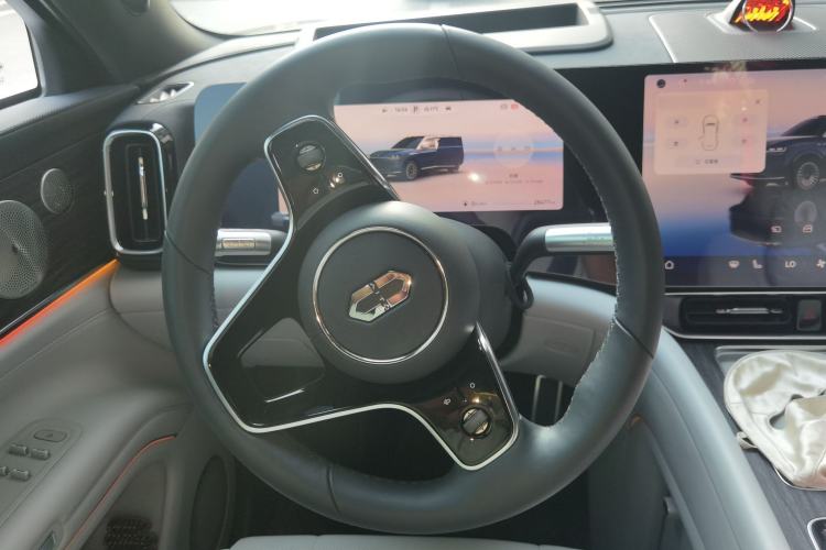 Used Hima AITO M9 2024 Range-Extended Ultra Version 42 kWh 6-Seater Model Steering Wheel