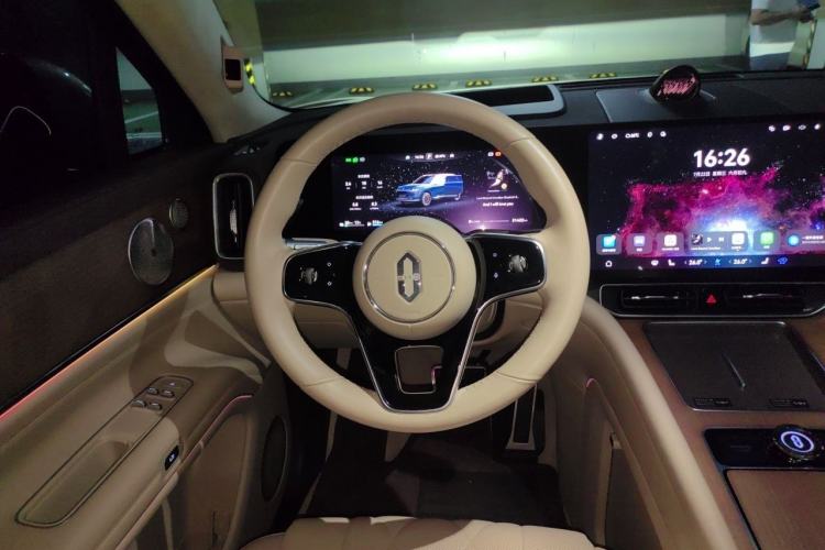 Used Hima AITO M9 2024 Range-Extended Ultra Version 42 kWh 6-Seater Model Steering Wheel