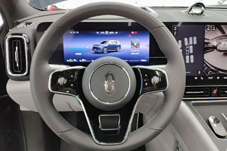 Used Hima AITO M9 2024 Range-Extended Ultra Version 42 kWh 6-Seater Model Steering Wheel
