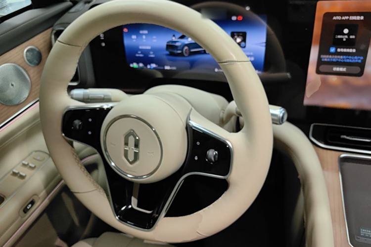 Used Hima AITO M9 2024 Range-Extended Ultra Version 52 kWh 6-Seater Model Steering Wheel