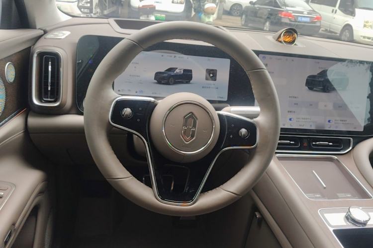 Used Hima AITO M9 2024 Range-Extended Ultra Version 52 kWh 5-Seater Model Steering Wheel