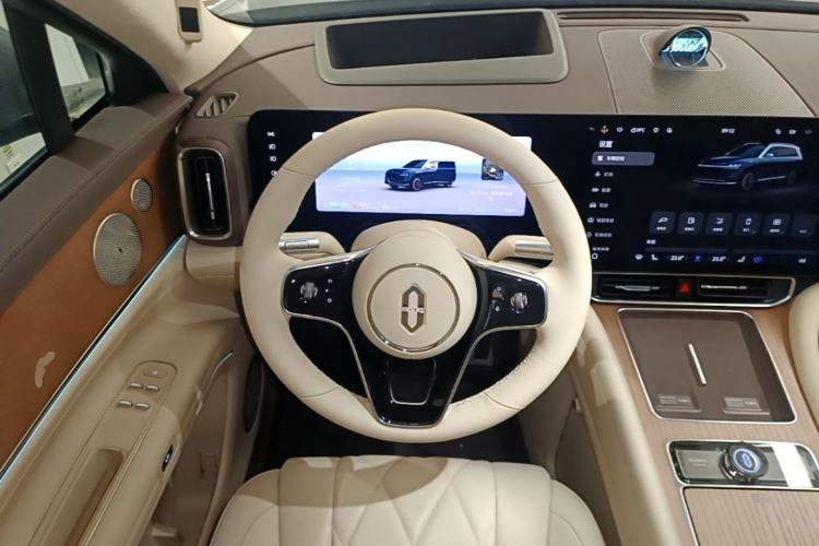 Used Hima AITO M9 2024 Range-Extended Ultra Version 42 kWh 6-Seater Model Steering Wheel