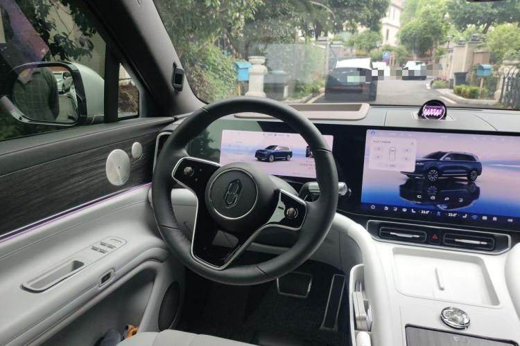 Used Hima AITO M9 2024 Range-Extended Ultra Version 52 kWh 5-Seater Model Steering Wheel