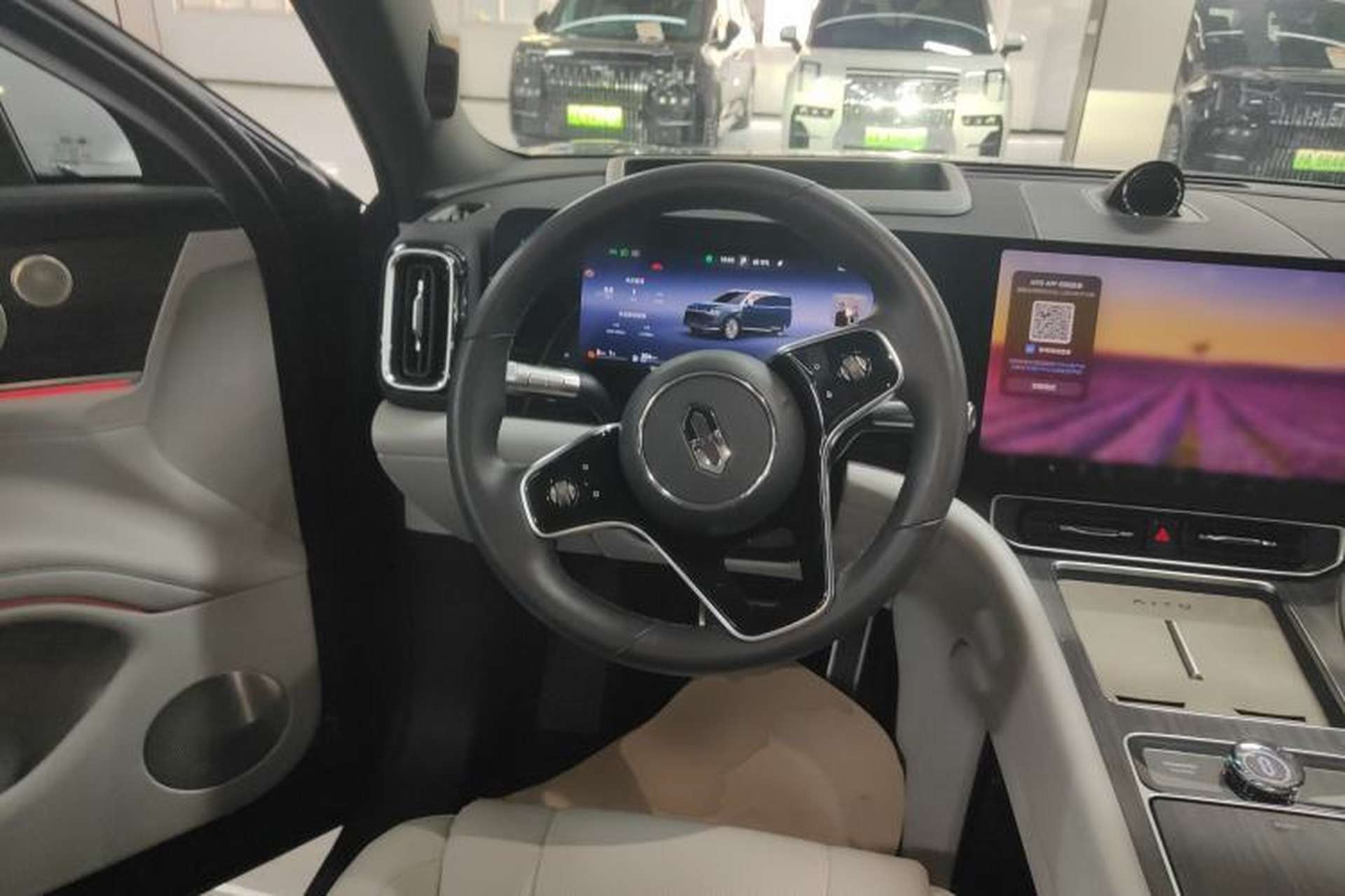 Used Hima AITO M9 2024 Range-Extended Ultra Version 42 kWh 6-Seater Model Steering Wheel