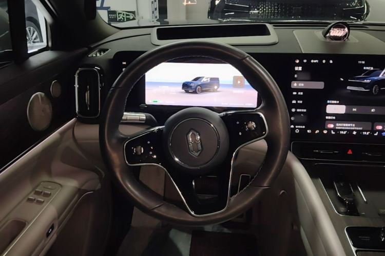 Used Hima AITO M9 2024 All-Electric Ultra Version 100 kWh 6-Seater Model Steering Wheel