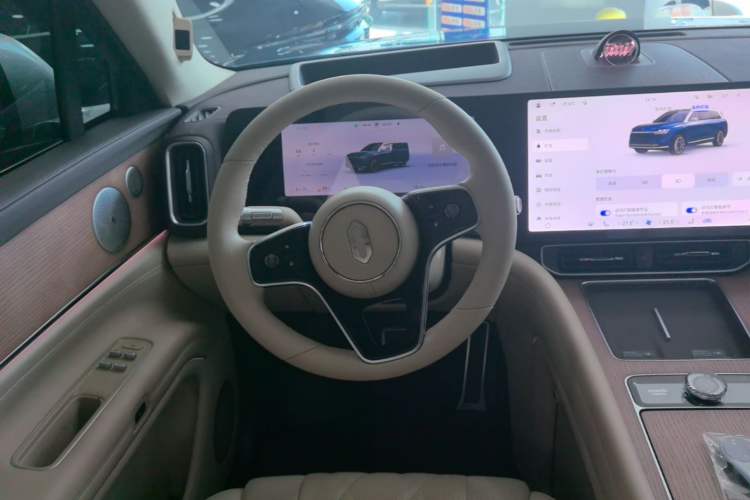 Used Hima AITO M9 2024 Range-Extended Ultra Version 42 kWh 6-Seater Model Steering Wheel