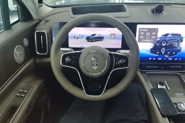 Used Hima AITO M9 2024 Range-Extended Ultra Version 42 kWh 6-Seater Model Steering Wheel