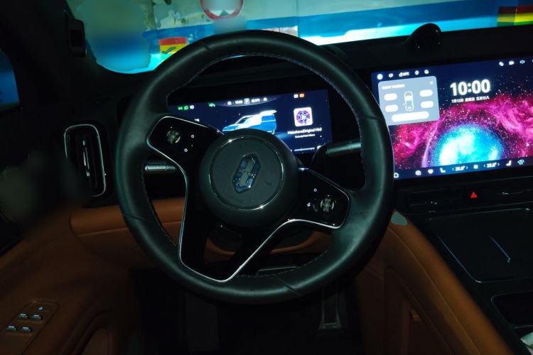 Used Hima AITO M9 2024 Range-Extended Ultra Version 42 kWh 6-Seater Model Steering Wheel