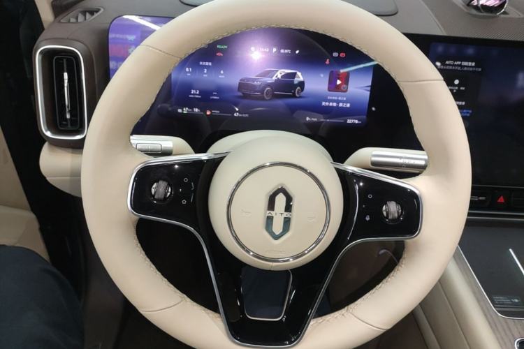 Used Hima AITO M9 2024 Range-Extended Ultra Version 52 kWh 6-Seater Model Steering Wheel
