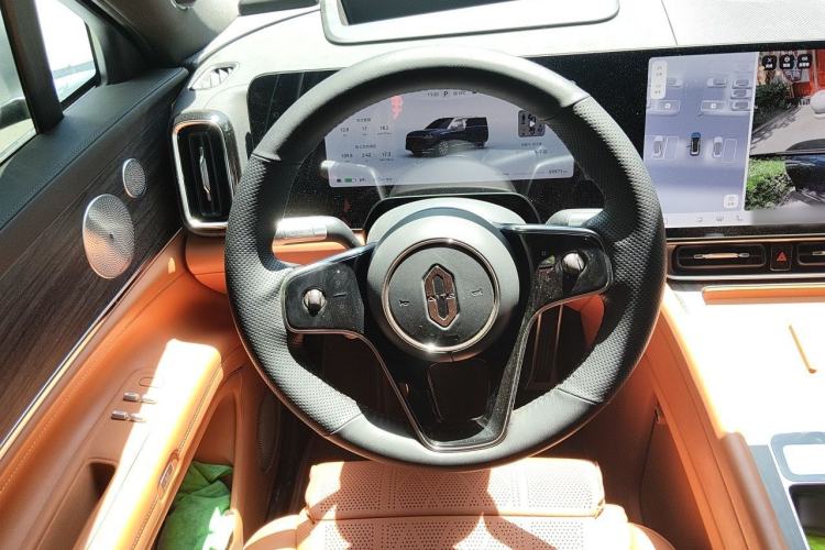 Used Hima AITO M9 2024 All-Electric Max Version 100 kWh 6-Seater Steering Wheel