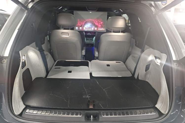 Used Hima AITO M9 2024 Range-Extended Ultra Version 42 kWh 6-Seater Model Trunk