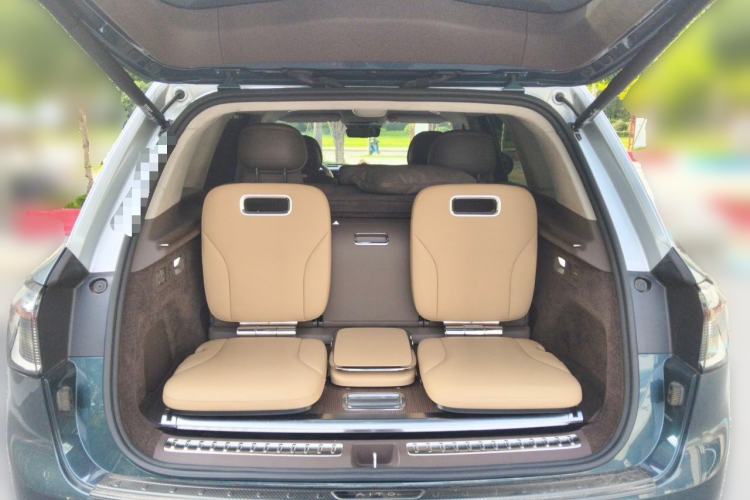 Used Hima AITO M9 2024 Range-Extended Ultra Version 52 kWh 5-Seater Model Trunk