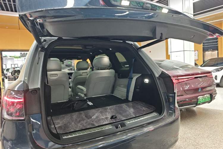 Used Hima AITO M9 2024 Range-Extended Ultra Version 42 kWh 6-Seater Model Trunk