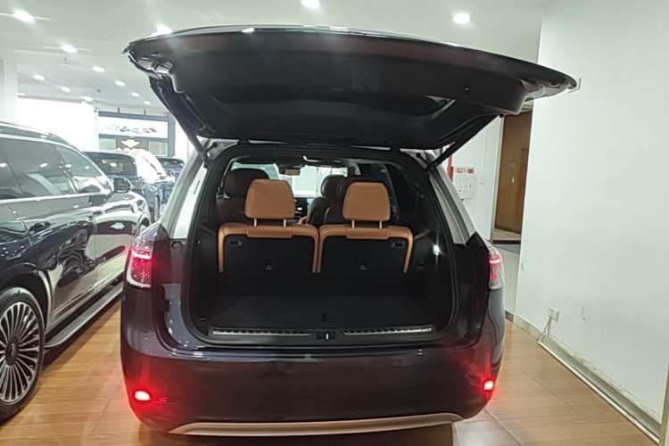 Used Hima AITO M9 2024 Range-Extended Ultra Version 42 kWh 6-Seater Model Trunk