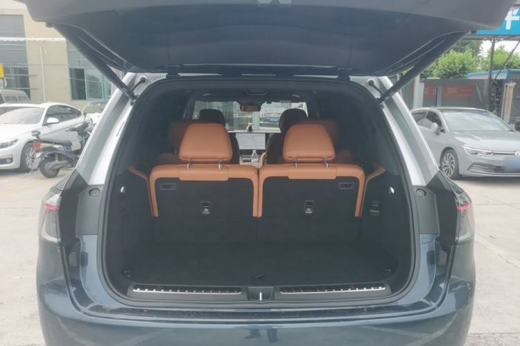 Used Hima AITO M9 2024 Range-Extended Ultra Version 42 kWh 6-Seater Model Trunk