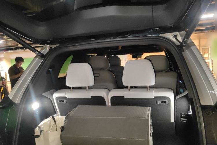 Used Hima AITO M9 2024 Range-Extended Ultra Version 42 kWh 6-Seater Model Trunk