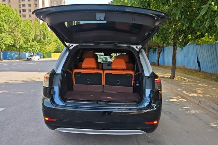 Used Hima AITO M9 2024 Range-Extended Ultra Version 42 kWh 6-Seater Model Trunk