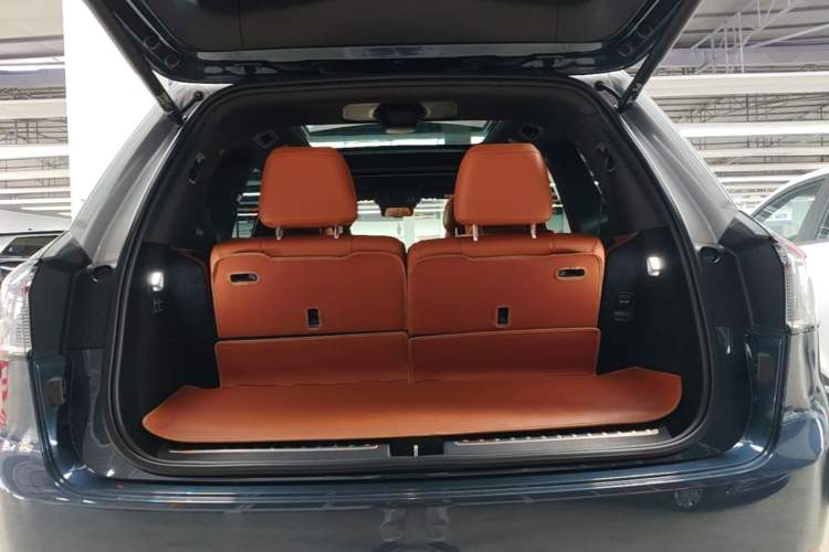 Used Hima AITO M9 2024 Range-Extended Ultra Version 42 kWh 6-Seater Model Trunk