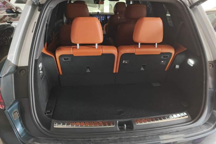 Used Hima AITO M9 2024 Range-Extended Ultra Version 42 kWh 6-Seater Model Trunk
