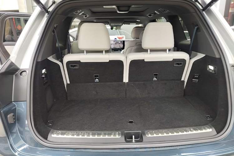 Used Hima AITO M9 2024 Range-Extended Ultra Version 42 kWh 6-Seater Model Trunk