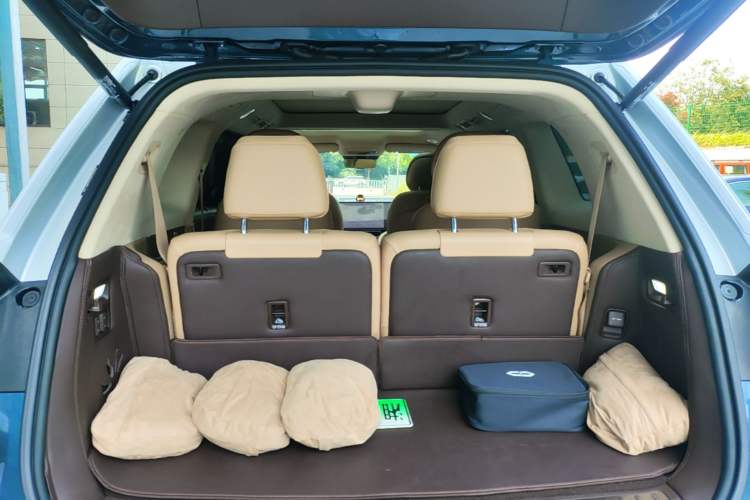 Used Hima AITO M9 2024 Range-Extended Ultra Version 42 kWh 6-Seater Model Trunk