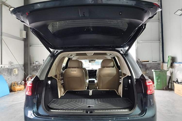 Used Hima AITO M9 2024 Range-Extended Ultra Version 42 kWh 6-Seater Model Trunk