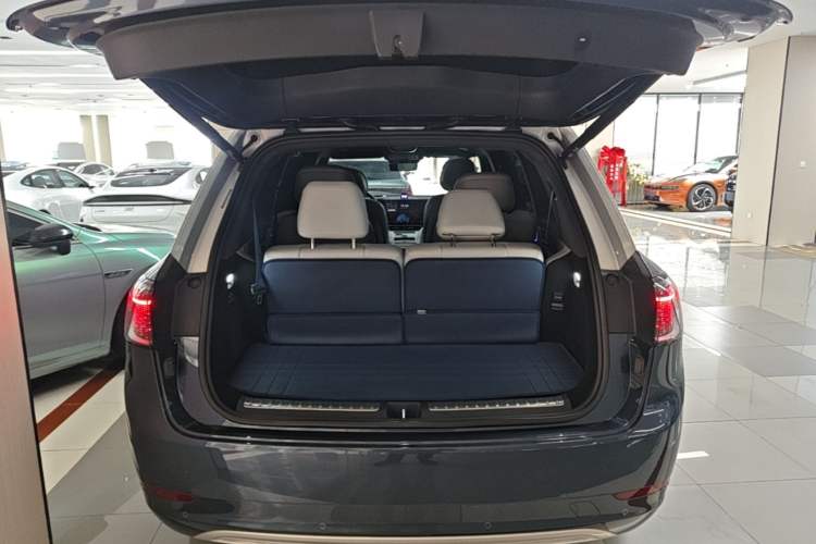 Used Hima AITO M9 2024 Range-Extended Ultra Version 42 kWh 6-Seater Model Trunk