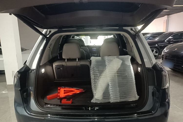 Used Hima AITO M9 2024 Range-Extended Max Edition 52 kWh 6-Seater Version Trunk