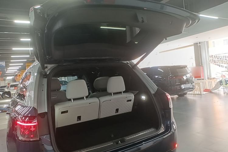 Used Hima AITO M9 2024 Range-Extended Ultra Version 42 kWh 6-Seater Model Trunk