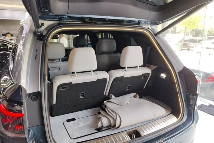 Used Hima AITO M9 2024 Range-Extended Ultra Version 42 kWh 6-Seater Model Trunk