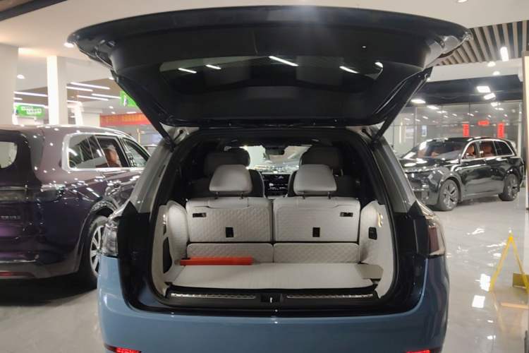 Used Hima AITO M9 2024 Range-Extended Max Edition 42 kWh 6-Seater Version Trunk